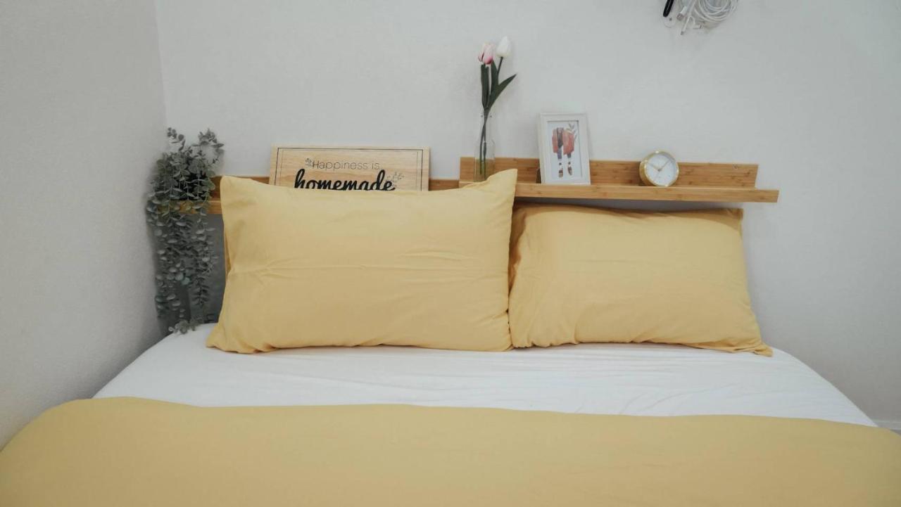Bloomin' Moon Hostel & Cafe, Chiang Mai Old Town Ngoại thất bức ảnh